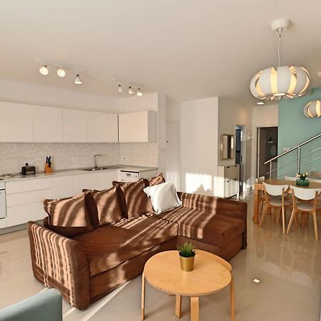 Caesar Beach Villas And Apartments Gastria ภายนอก รูปภาพ