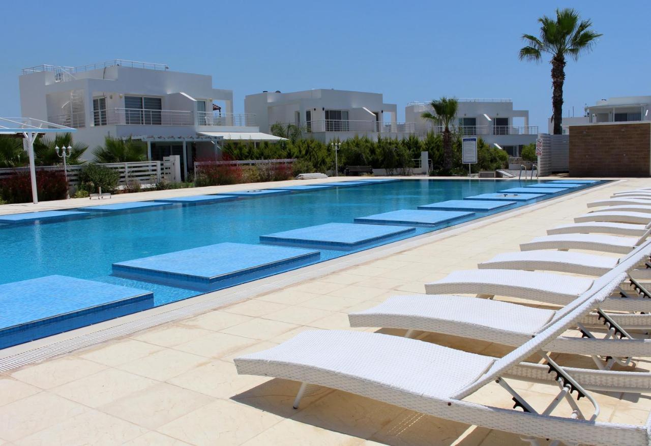 Caesar Beach Villas And Apartments Gastria ภายนอก รูปภาพ