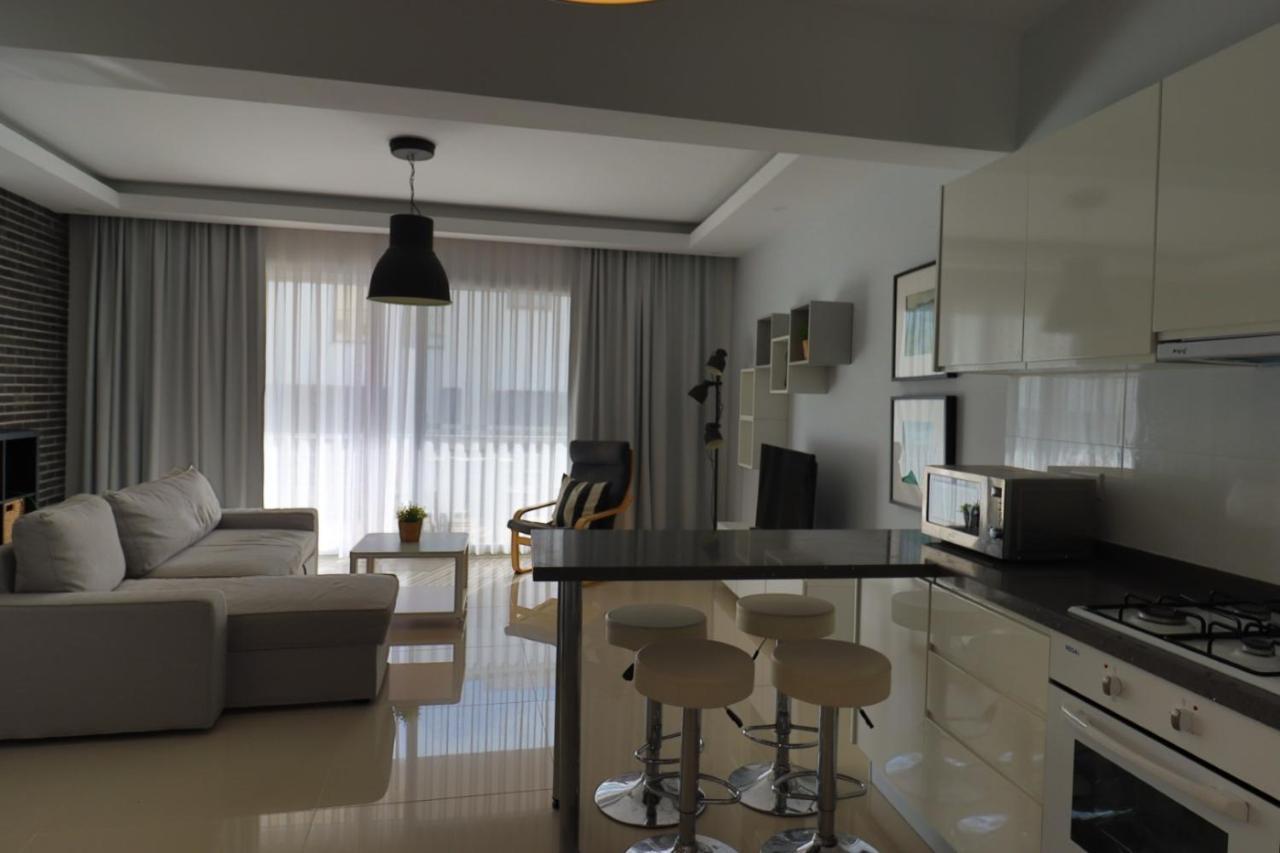 Caesar Beach Villas And Apartments Gastria ภายนอก รูปภาพ