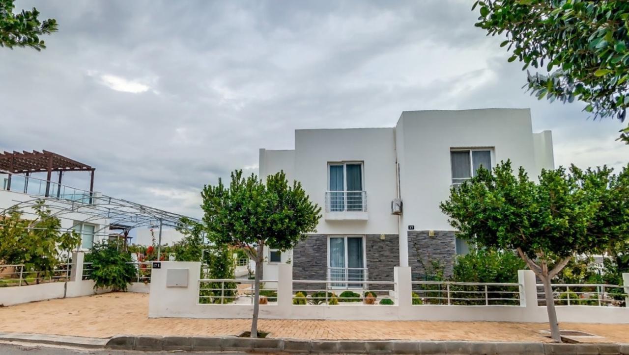 Caesar Beach Villas And Apartments Gastria ภายนอก รูปภาพ